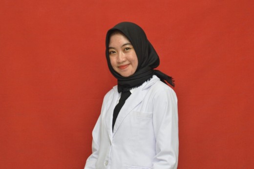 Ajeng_Puspitasari,_S.Ked_.jpg