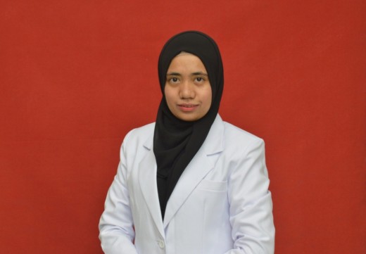 Titik_Fadhillah,_S.Ked_.jpg